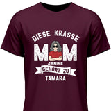 Diese krasse Mom gehört zu - Personalisierbares T-Shirt