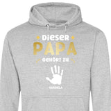 Dieser Papa gehört zu - Personalisierbarer Hoodie